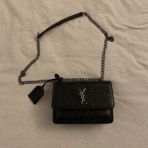 Black crossbody with chain strap